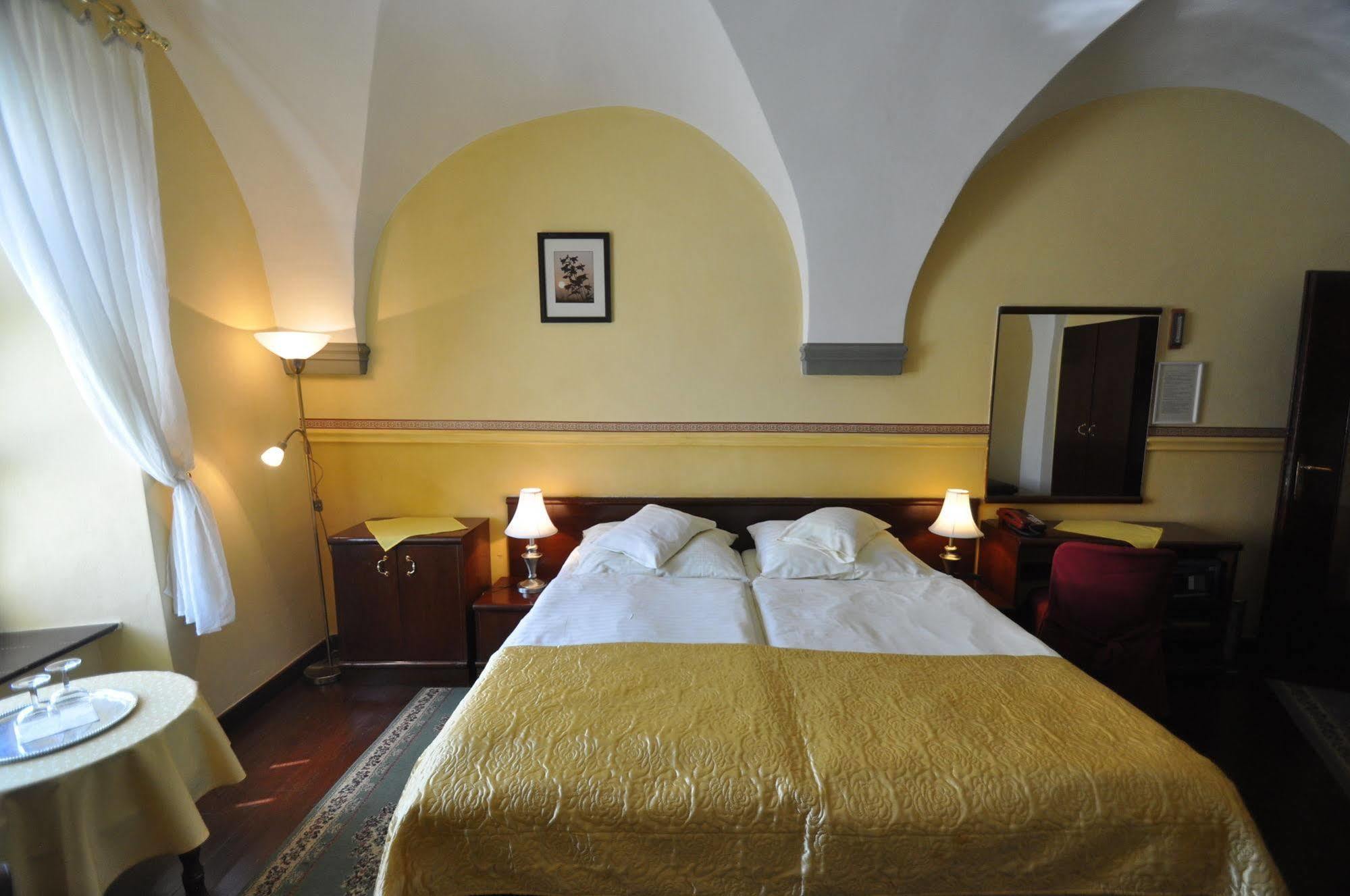 Garni -Hotel Barbakan Levoča Exteriör bild
